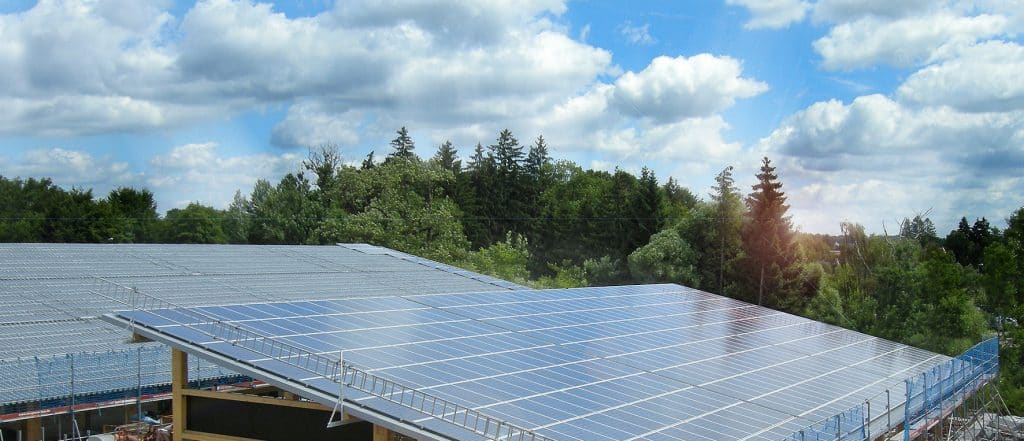 Groha Dach mit Photovoltaiklösung