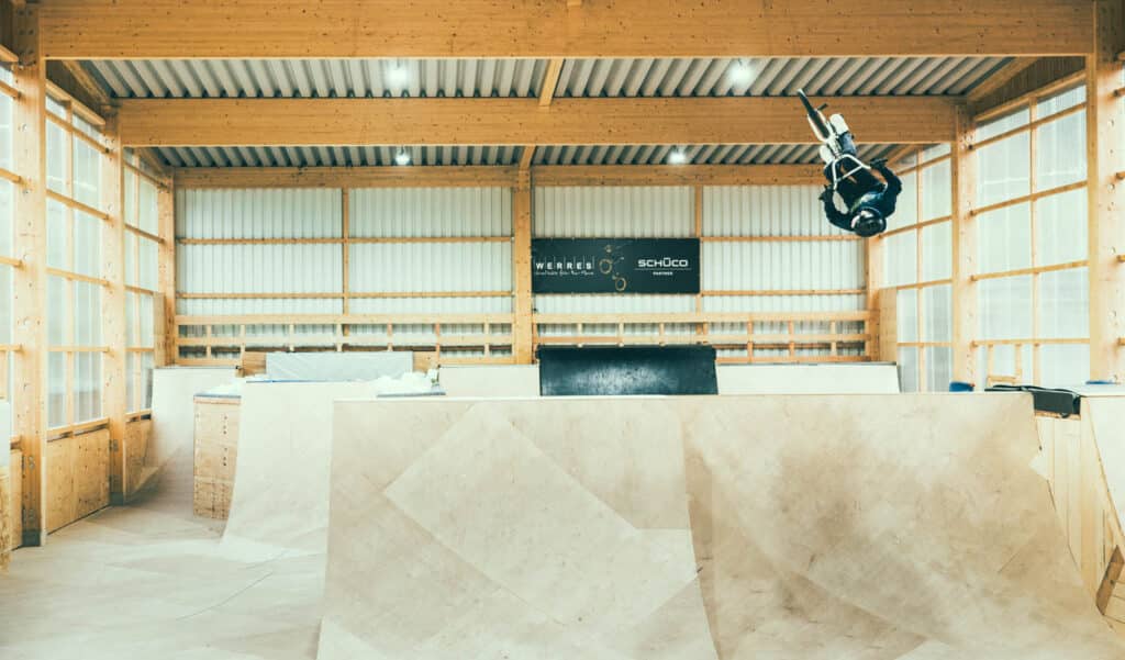 bmx halle mit rampe